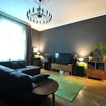Victoria Apartment